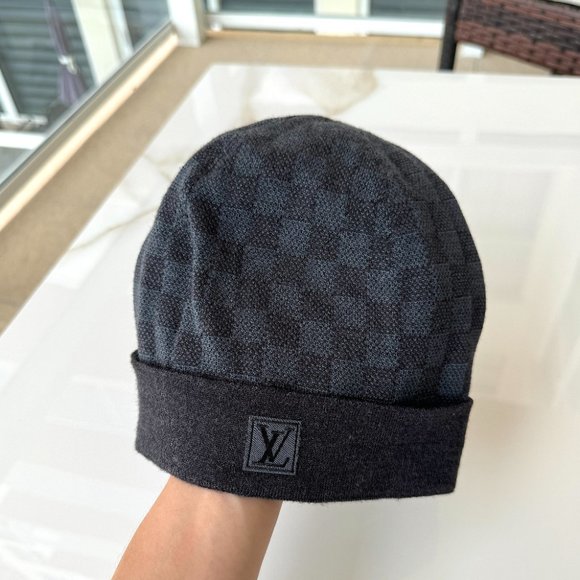 Louis Vuitton Other - Louis Vuitton Petit Damier (Small Size) Unisex Hat NM Graphite